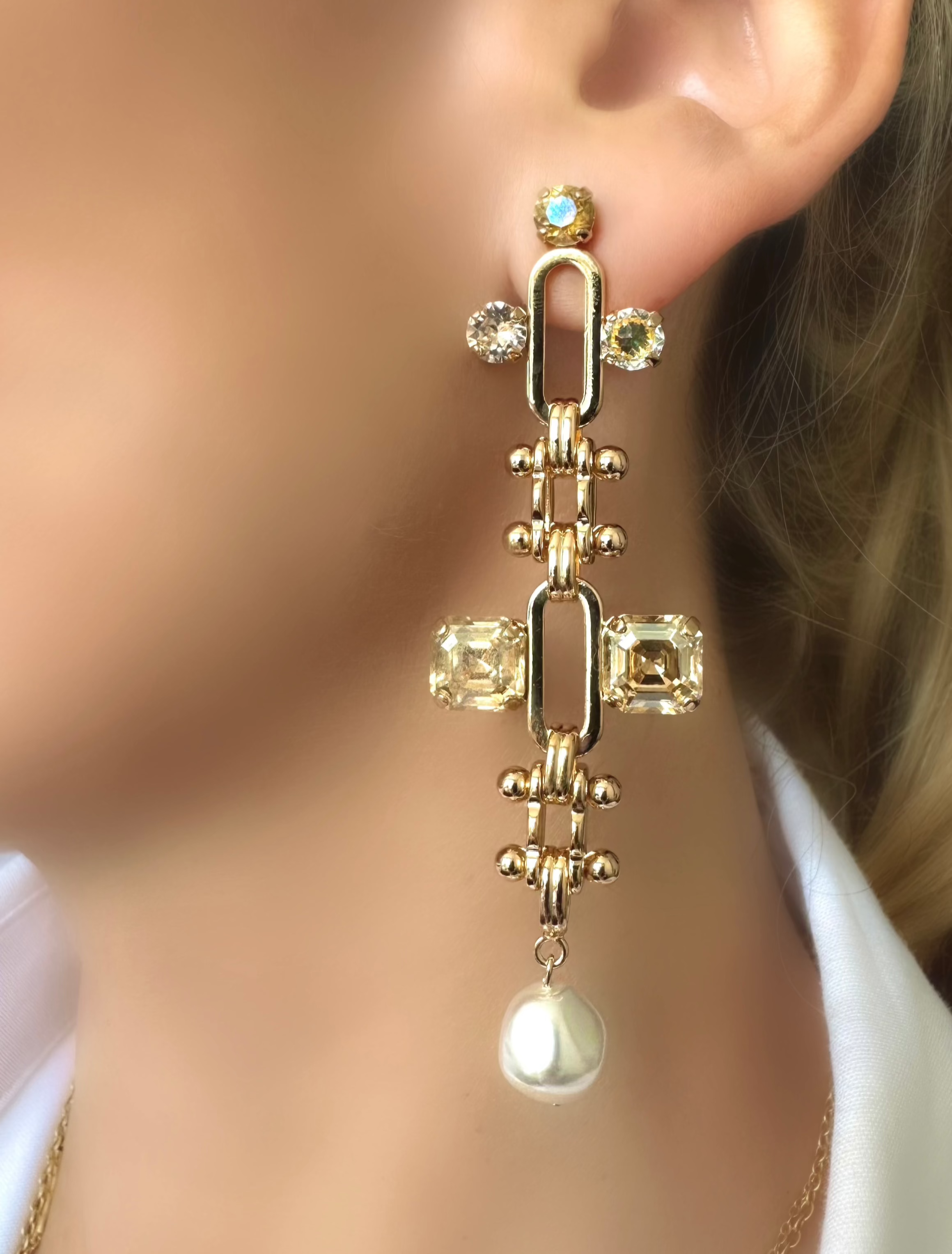 Great Valletta Pearl Earrings